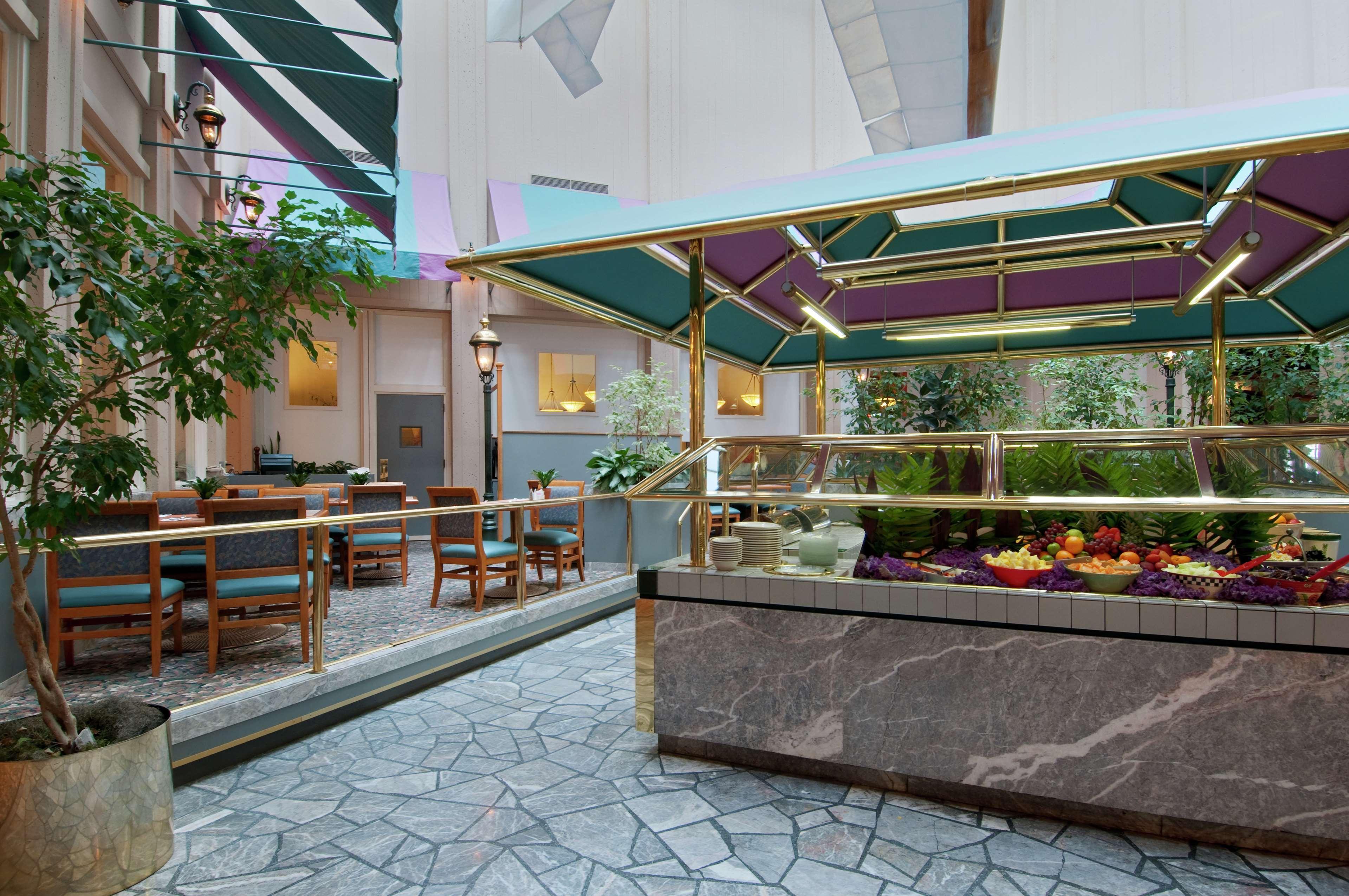 Hilton Oakland Airport Hotel Restaurant foto
